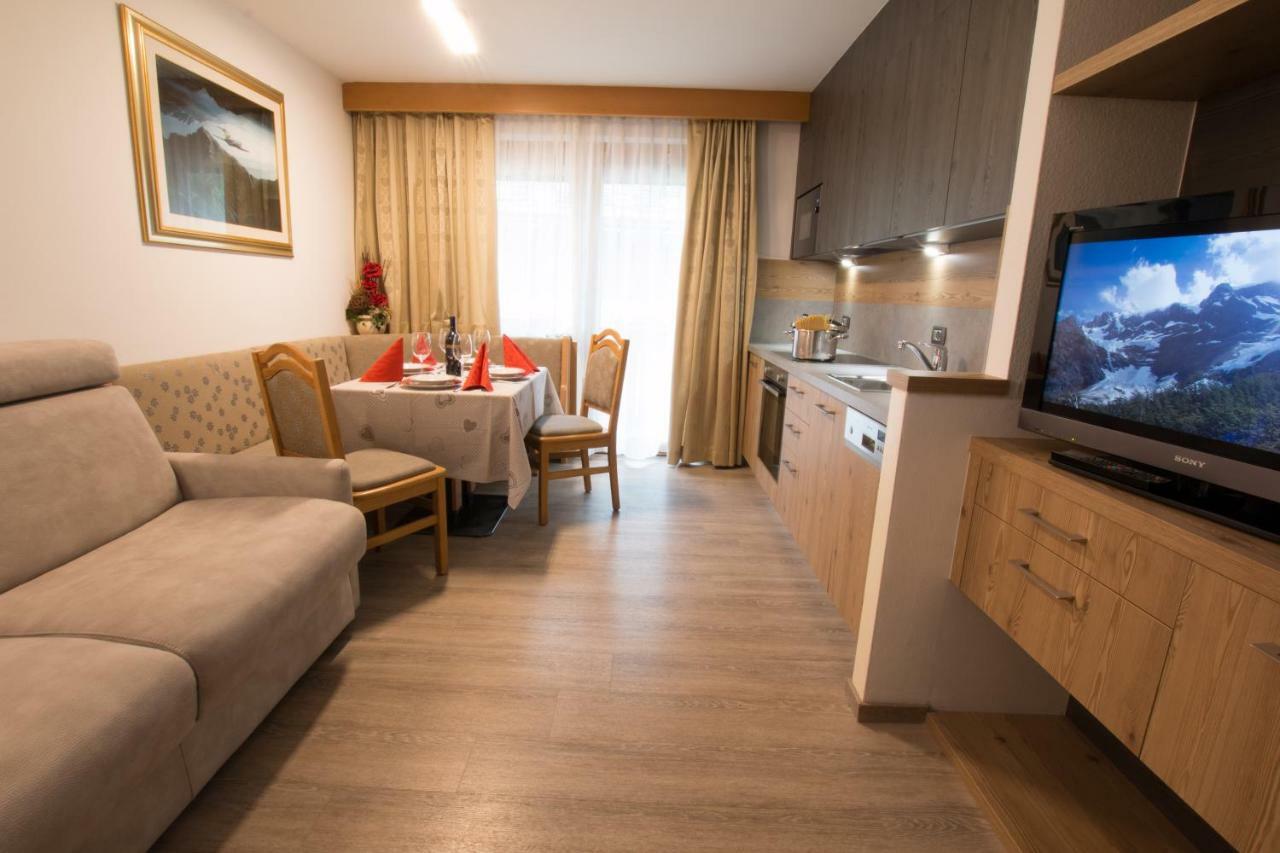 Residence Villa Artic カンピテッロ・ディ・ファッサ エクステリア 写真